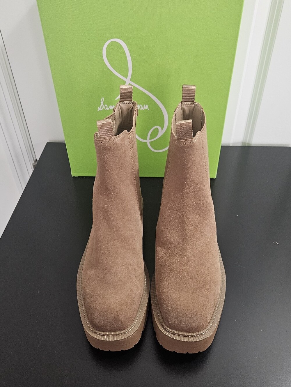 NIB Women's Sam Edelman Laguna Chelsea Boots Size 8.5M